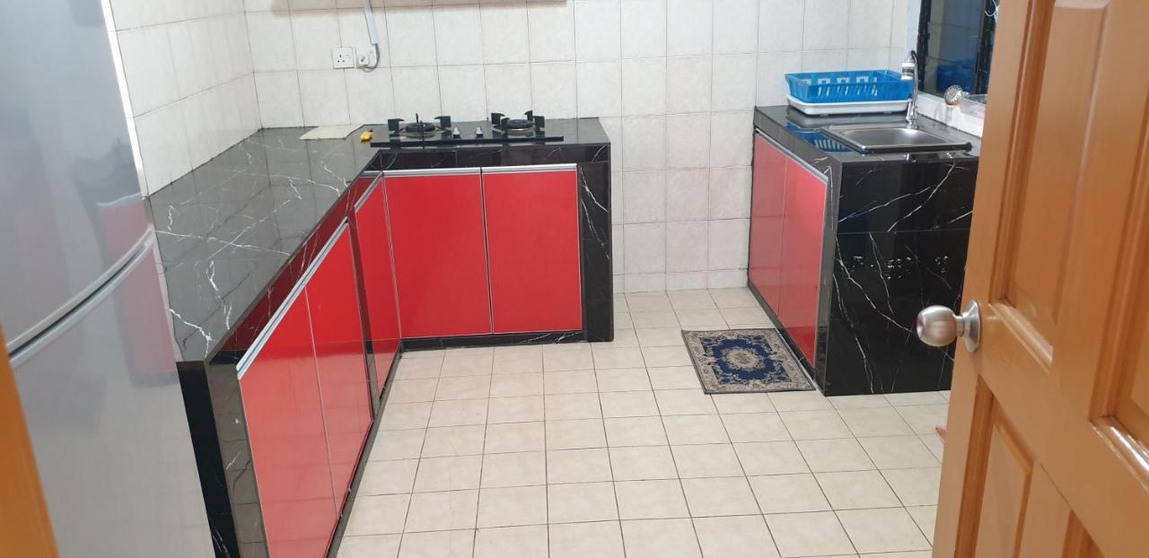 Marina Court Resort Kota Kinabalu-Stay And Get Cash Rebate Exteriör bild