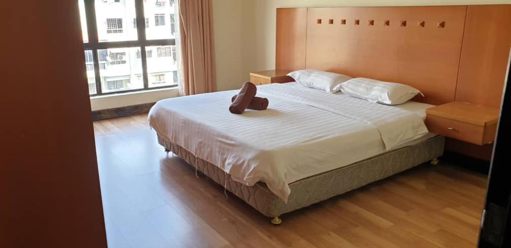 Marina Court Resort Kota Kinabalu-Stay And Get Cash Rebate Exteriör bild