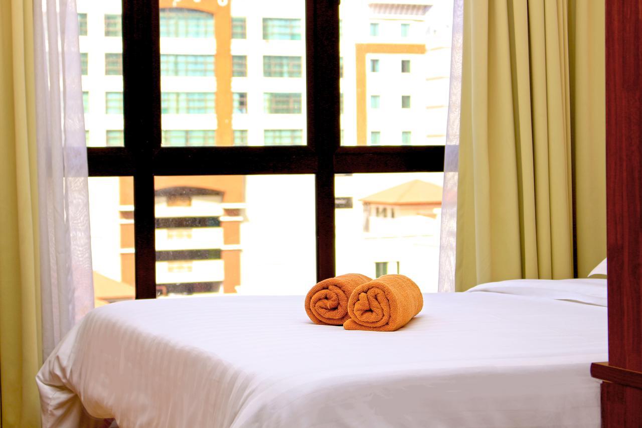 Marina Court Resort Kota Kinabalu-Stay And Get Cash Rebate Exteriör bild