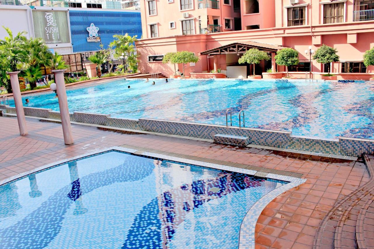 Marina Court Resort Kota Kinabalu-Stay And Get Cash Rebate Exteriör bild